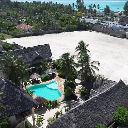 The Garden Hotel Paje Bagian luar foto
