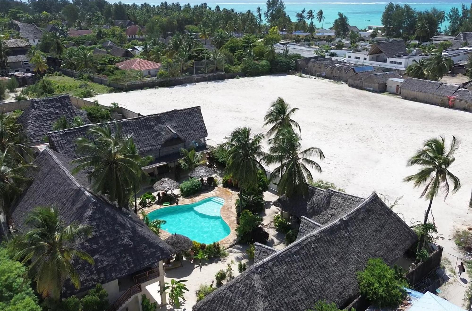The Garden Hotel Paje Bagian luar foto